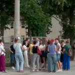 Za roditelje seksualno zlostavljanje, za tužilaštvo "egzibicionizam": Protest u Mrčajevcima zbog incidenta u školi