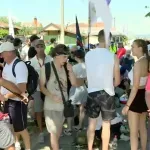 Kragujevački studenti u blokadi pešače do Kraljeva: "Da pokažemo energiju, za razliku od tužnog skupa u Beogradu"
