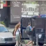 Studenti: Privedeni naši fotografi i koleginica, nepoznata osoba provalila u stan sa kog je okačen transparent "Studenti se bore i za vas"