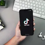 Kako TikTok menja mozak? Naučnici upozoravaju na pad koncentracije i zavisnost