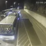 Autobus pun dece iz Kotora stajao satima na srpskoj granici, pušteni da nastave put tek posle ponoći