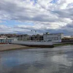 Evropska plaža na kojoj se muškarci i žene kupaju odvojeno, razdvaja ih zid