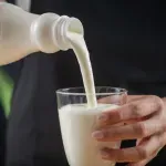 Da li treba piti kefir svaki dan? Nutricionistkinja objašnjava koristi i preporučenu količinu