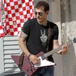 Novi selektor Hrvatske nije samo stručnjak za fudbal - svirao je u rok bendu, a ima i diplomu Pravnog