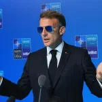 Makron na meti kritika opozicije: Vozi džet-ski na odmoru dok se zemlja suočava sa požarima