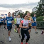 Više od hiljadu trkača iz Srbije i sveta trčalo "za retke": Održan prvi humanitarni noćni polumaraton "Sirmijum 21/7"