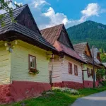 "Za običnog turistu ovo su samo drvene kuće, za nas su to ljudi": Stanovnici slovačkog sela žele da bude uklonjeno sa Uneskove liste svetske baštine