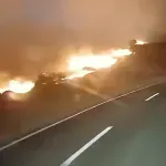 Lokalizovan požar na Dugom otoku u Hrvatskoj, vatrogasci ostaju na terenu, deo Omiša bez struje