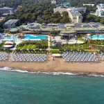 Od jutra na peščanoj plaži do popodneva na toboganima – porodični odmor u Beleku