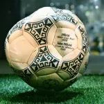 Lopta kojom je Maradona postigao gol nazvan Božja ruka prodata za 3,3 miliona dolara