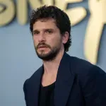 Kit Harington će zameniti Nikolasa Holta u HBO-ovoj TV seriji o Hariju Poteru