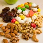 Kokice ili studentski miks: Nutricionisti otkrivaju šta je bolji izbor za šećer u krvi