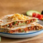 Recept dana: Kesadilje sa avokadom, mesom i sirom