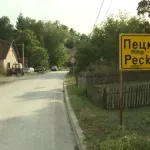 Meštani Pecke više od mesec dana nemaju vodu: Cisterne dolaze bez rasporeda, a količina jedva pokrije osnovne potrebe