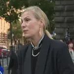 Skup podrške Tatjani Mićić ispred Starog dvora, okupljeni traže odgovornost Šapića i uklanjanje šatora iz Pionirskog parka