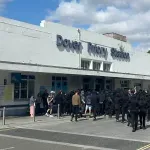 Grupa maskiranih ljudi blokirala put ka najprometnijoj britanskoj luci