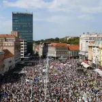 Desetine hiljada građana u Zagrebu protestovale zbog ilegalnog opasnog otpada u Gospiću