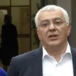 Mandić: Aktuelni Ustav upodobiti sadašnjosti i promeniti status srpskog jezika