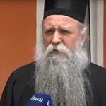 Novosadski studenti se izvinili mitropolitu Joanikiju zbog negodovanja okupljenih ispred SNP