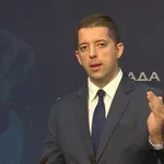 Đurić o povezivanju Vučića sa snajperima u Sarajevu: Tužiti za astronomske iznose