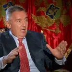 Krivična prijava protiv Đukanovića i Lukšića zbog sumnje u zloupotrebu službenog položaja