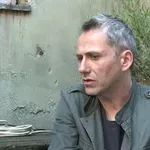 Predstava Olivera Frljića uprkos protivljenju autora uvrštena u program Bitefa, skinuta nakon njegovog intervjua Danasu
