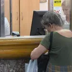 Svoju i deo muževljeve penzije daje za dom za sina sa autizmom: Ko i kako određuje koliko vam novca treba za život