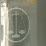 Protest zaposlenih u pravosuđu ispred Osnovnog suda u Zaječaru