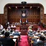 Poslaničkim grupama dostavljeni nacrti izmena izbornih zakona, novina - birač svojim potpisom može da podrži više lista