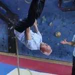(VIDEO) Super-deka: Vežba penjanje sa 95 godina i može što većina mladih ne
