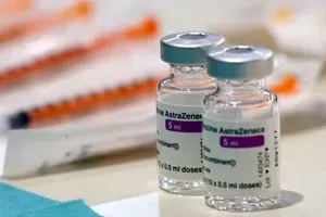 AstraZeneca zaradi upada povpraševanja umika cepivo proti covidu-19
