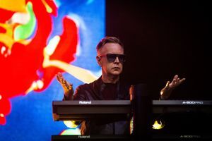 Umrl je klaviaturist Depeche Mode Andrew Fletcher: “Imel je resnično zlato srce”