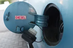 Od torka nove cene bencina in dizla: kdo bo točil ceneje in kdo dražje