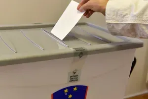 Referendumi in volitve na isti dan? V DZ se predlogu obeta zadostna podpora