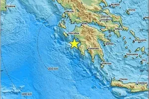 Grčijo močno streslo, žarišče potresa ob Peloponezu