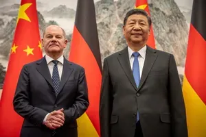 Scholz in Džinping o Ukrajini: Peking za mirovno konferenco ob “ustreznem času”