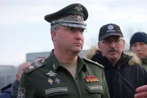 Redek primer ukrepanja proti ruski eliti: priprli namestnika obrambnega ministra
