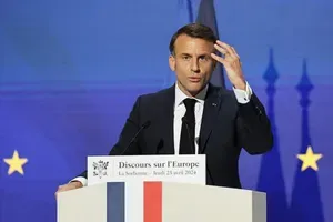 Macron opozarja: Naša Evropa lahko umre
