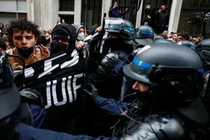 Policija propalestinske protestnike odstranila tudi s pariške univerze
