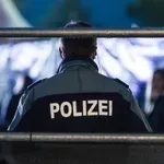 Moški na železniški postaji v Švici z nožem ranil več ljudi