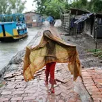 Z obale Bangladeša pred prihajajočim ciklonom evakuirali več kot 800 tisoč ljudi