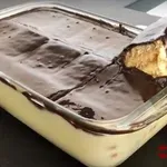 Nepečený dezert z kondenzovaného mléka se sušenkami připravený za pár minut!