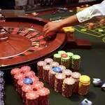 Απολογία-ανατροπή στο «κύκλωμα του καζίνο»: «Τα χρήματα ήταν μαύρα – Με παρακαλούσαν να τα παίξω» λέει ο κατηγορούμενος αρχηγός