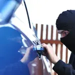 Πύργος: Βίντεο ντοκουμέντο – Ανήλικοι κλέβουν σε δευτερόλεπτα