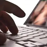 Συνελήφθη 52χρονος στην Αττική για πορνογραφία ανηλίκων