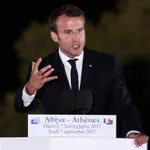 Μακρόν: «Πρέπει να συνεχίσουμε την πίεση στη Ρωσία για να εξαναγκαστεί σε ειρήνη» – Συνάντηση στο Λονδίνο με Ζελένσκι, Μερτς και Στάρμερ