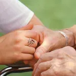 Υγεία: Νέα πιθανή θεραπευτική προσέγγιση για τη νόσο Πάρκινσον