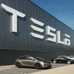 Tesla: Πτώση 6,62% στη μετοχή της μετά τη νέα σύγκρουση του Έλον Μασκ με τον Τραμπ