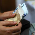 Δήμος έδωσε επίδομα Χριστουγέννων μέχρι 150 ευρώ