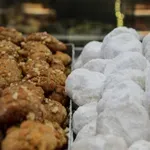 Γλυκά Χριστούγεννα με «αλμυρές» τιμές: Τι γίνεται με το κόστος σε μελομακάρονα και κουραμπιέδες